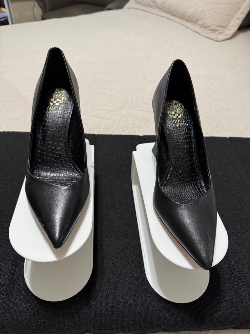 Women's Black Pointed-Toe Leather Pumps — Vince Camuto Classic Heels 8.0